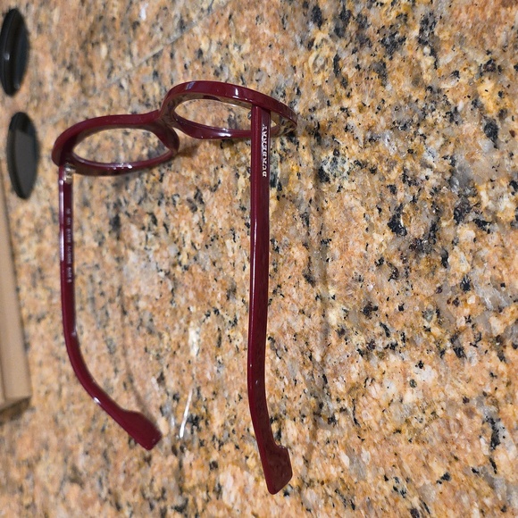 Burberry B 4278 Sunglasses - Picture 12 of 15